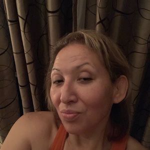 Meet your Posher, Noemi